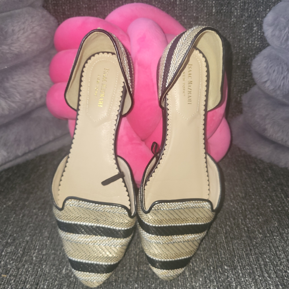 Elegant Black and Gold Women's Shoes